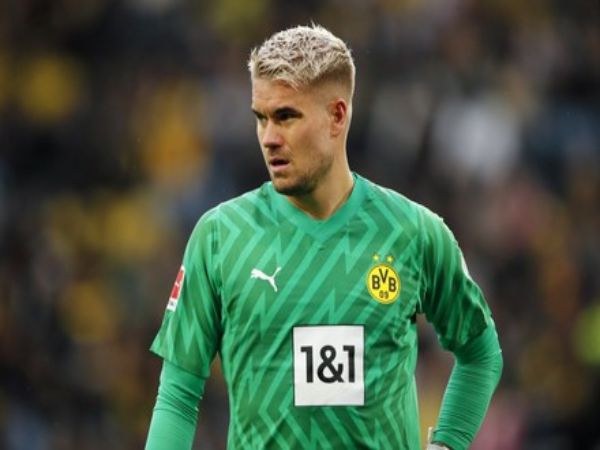 Alexander Meyer: Thủ môn tài năng của Borussia Dortmund